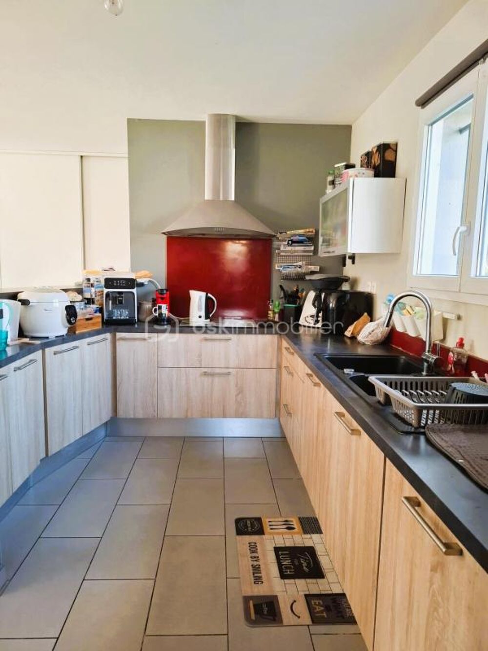 Maison contemporaine 4 chambres avec piscine et terrain de 1847 m²