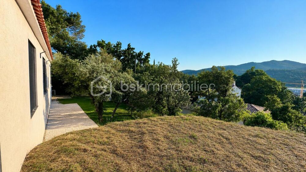 Achat Villa contemporaine RT 2012 de plain-pied  130 m² habitables + 130 m² aménageables  Piscine  Terrain 1 500 m²