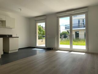  Appartement à louer 2 pièces 42 m²