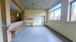  Immeuble à vendre 11 pièces 333 m²