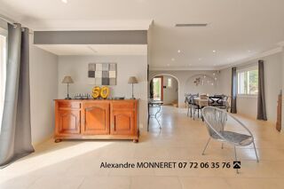  Villa � vendre 6 pi�ces 255 m�