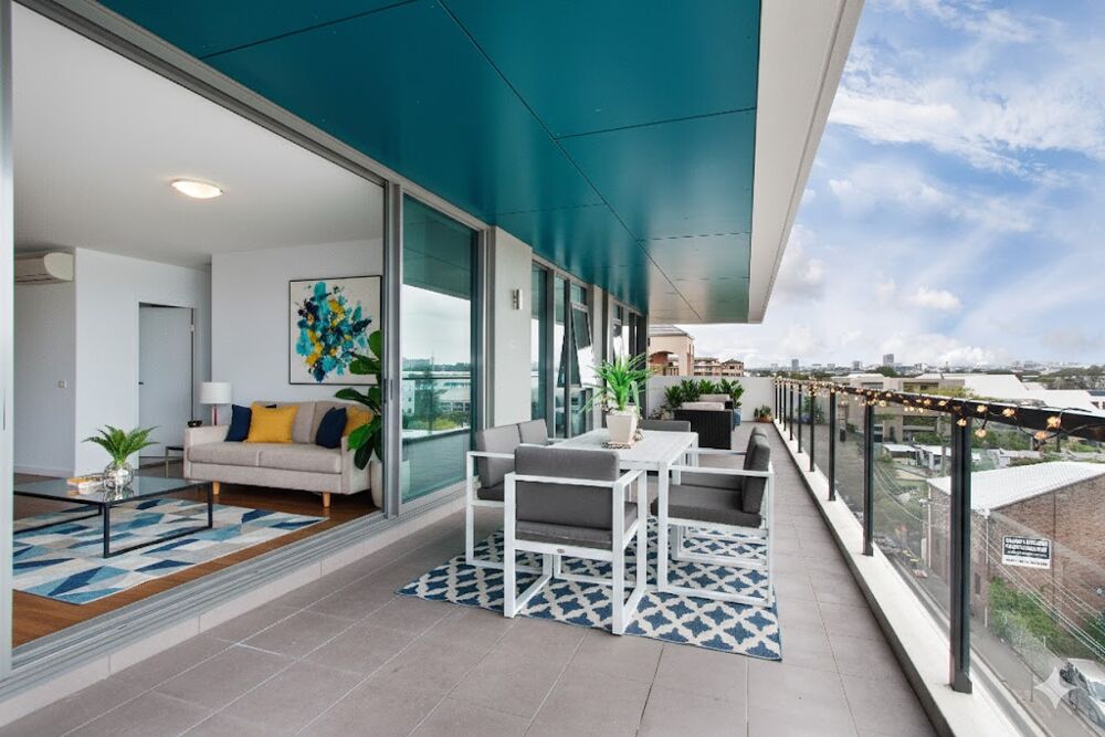 APPARTEMENT 4 PIÈCES AVEC BALCON PANORAMIQUE
