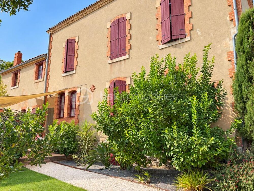 Vente Propriété/Château Maison de maître : cinq suites, piscine, spa et garage de 100 m² Castelnau d aude