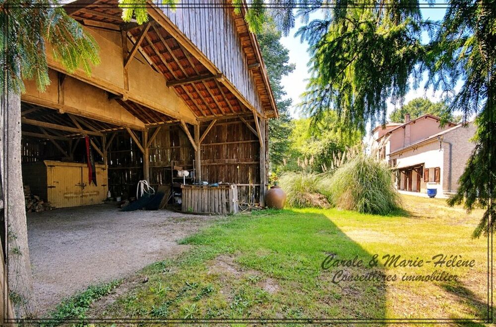 Maison 250 m²  8 chambres  Piscine  Hangar 100 m²  Terrain 4 263 m²  Estillac