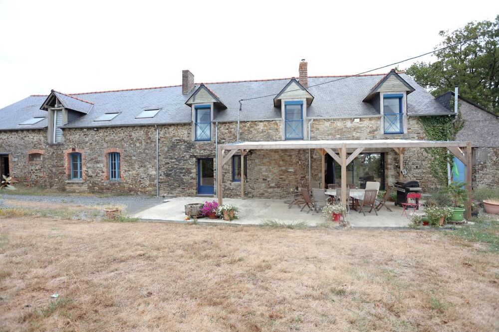 Maison 5 pièces 194 m² · à Martigne Ferchaud · 194 m² · 329 000 €