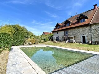  Proprit/chteau  vendre 10 pices 450 m