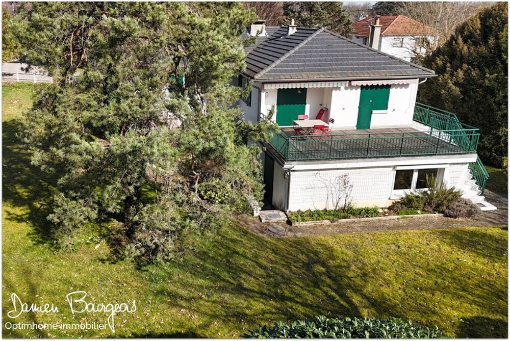 Propriété de caractère sur parcelle arborée de 2006 m²  Saint-Genis-Pouilly