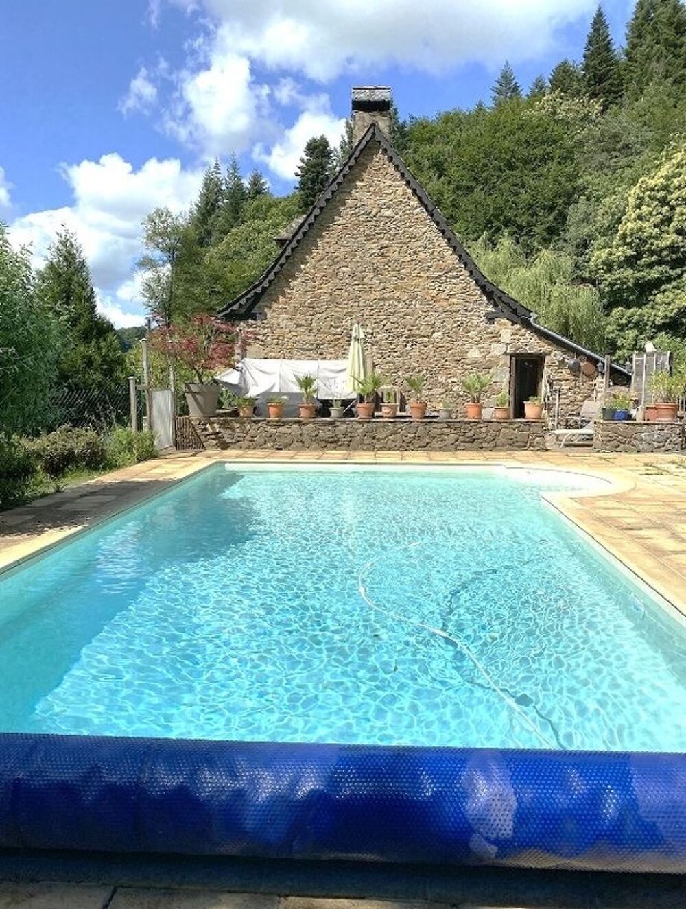Vente Maison RARE:  Moulin auvergnat authentique au bord d'un ruisseau Sansac veinazes