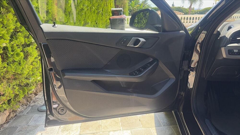 S&eacute;rie 1 118i 1.5 i DCT7 140 cv Business Design - Automatique 2019 occasion 06270 Villeneuve Loubet