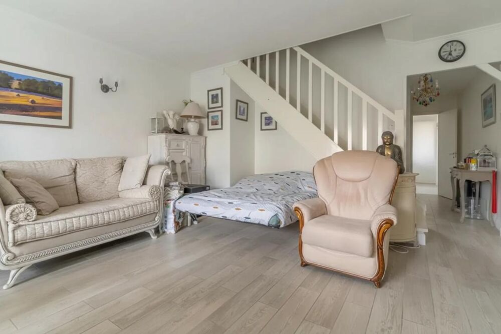 Vente Maison Maison rénovée 4 pièces à Maurepas Maurepas