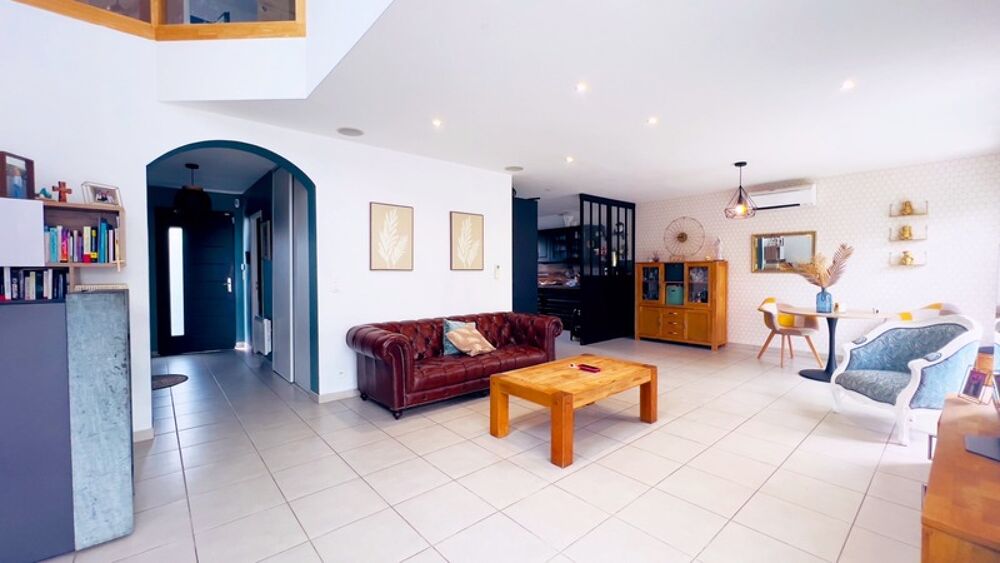 À seulement 10 min de Fronton et de Bressols - Maison Contemporaine de 153 m² - 4 chambres + bureau (5e chambre) - Piscine et te
