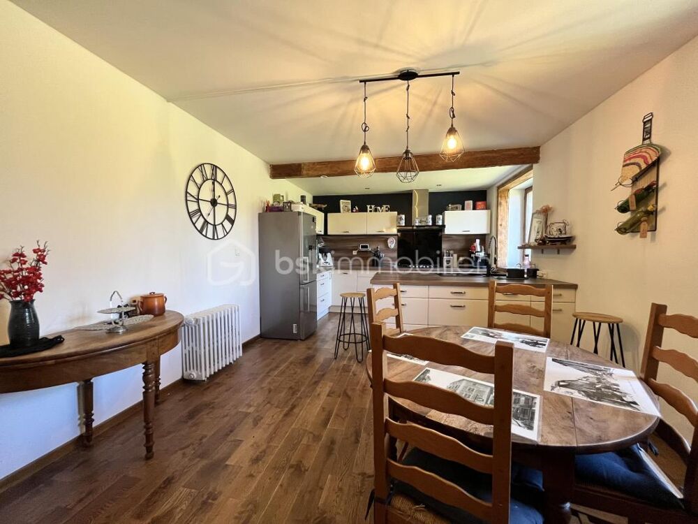 Ancienne ferme rénovée 4 chambres  Terrain 1 700 m²  Entrelacs