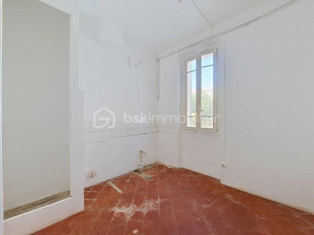 Studio avec terrasse  Quartier calme à 5 min du port de La Seyne-sur-Mer