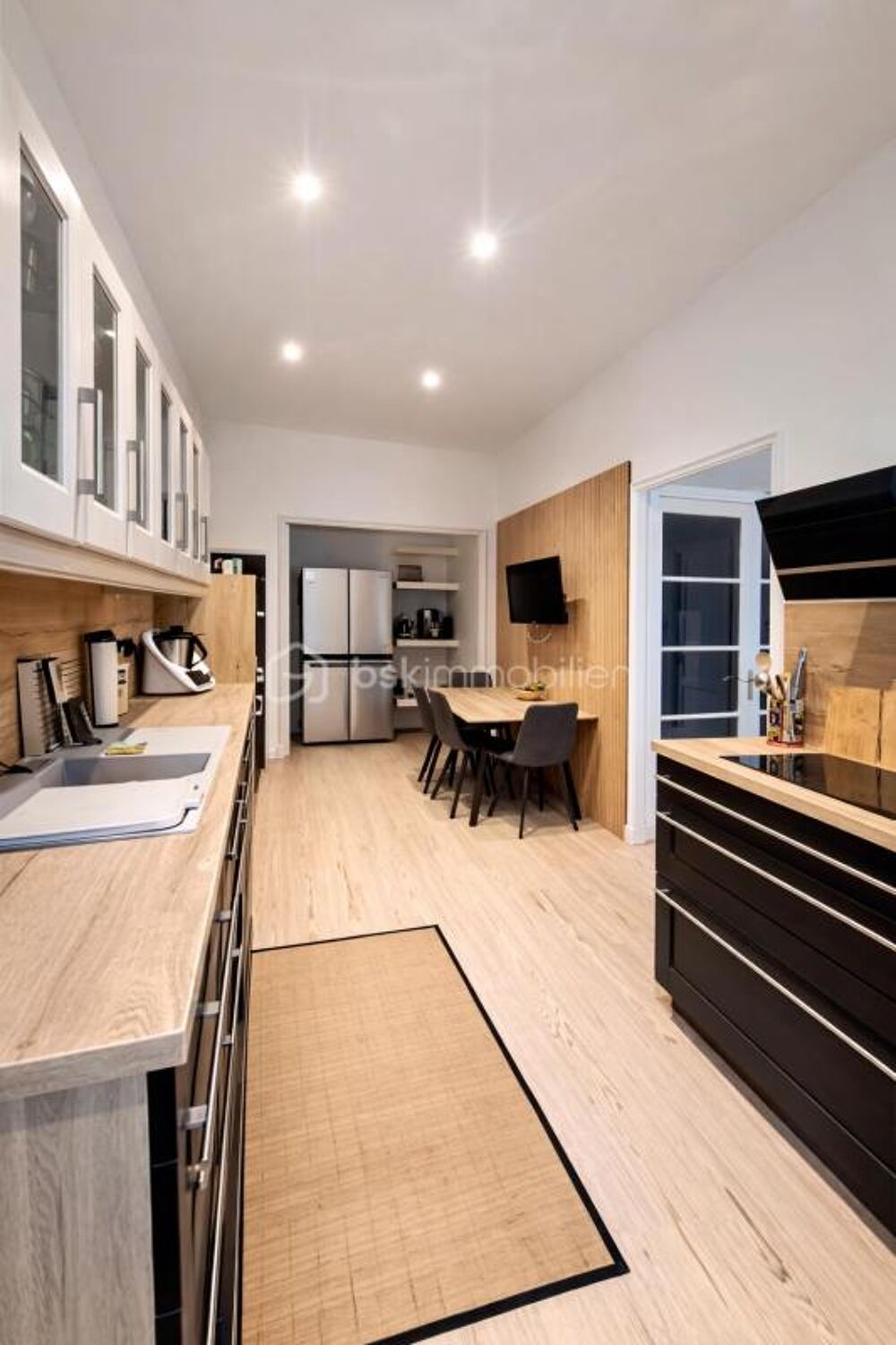 Maison bourgeoise rénovée : volumes, cachet et sérénité en plein coeur de ville
