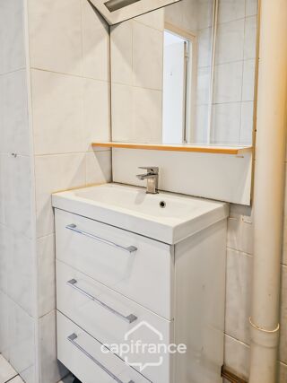  Appartement à louer 2 pièces 44 m²