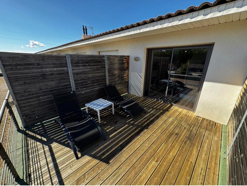 Exclusivité studio libre de bail résidence de vacances à Éguilles