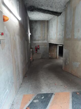  Parking / Garage à louer 