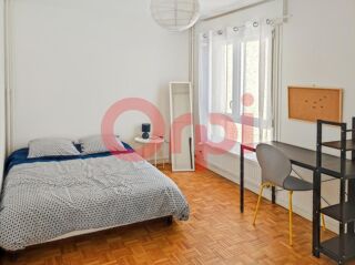  Appartement à louer 4 pièces 64 m²