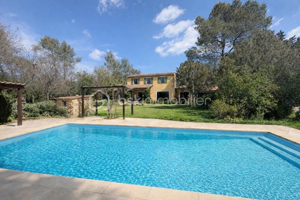 MAISON FAYENCE 2 LOGEMENTS PISCINE CALME IDEAL CHEVAUX