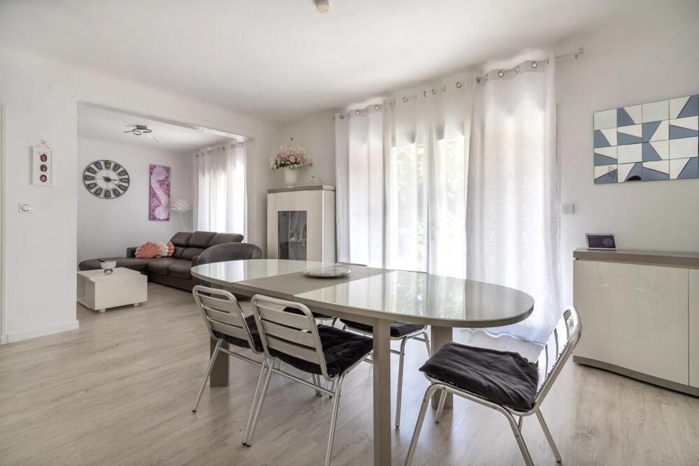 Vente Villa CARCÈS – VILLA FAMILIALE RÉNOVÉE AVEC PISCINE Carces