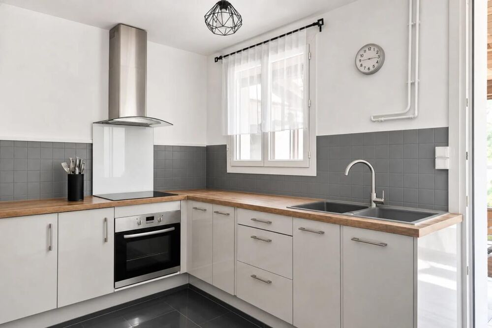Maison de 6 pièces de 102 m² situé à Biron