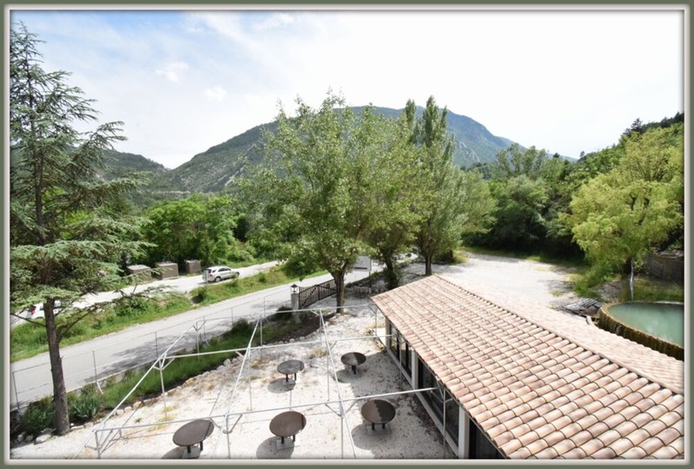  vendre  Proprit/chteau Castellane (04120)