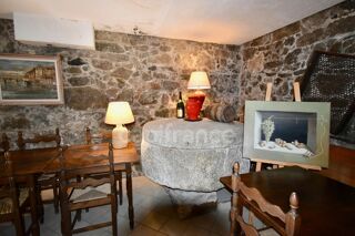  Immeuble à vendre 15 + pièces 519 m²
