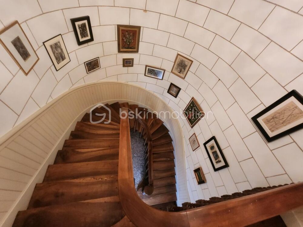 à vendre  Propriété/château Jazeneuil (86600)