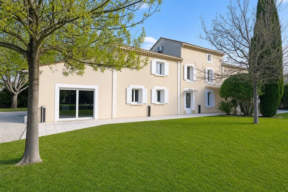 Mas rénové 11 pièces avec piscine à Monteux