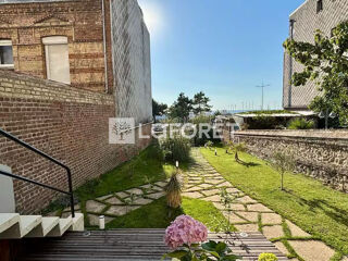  Immeuble à vendre 6 pièces 260 m²