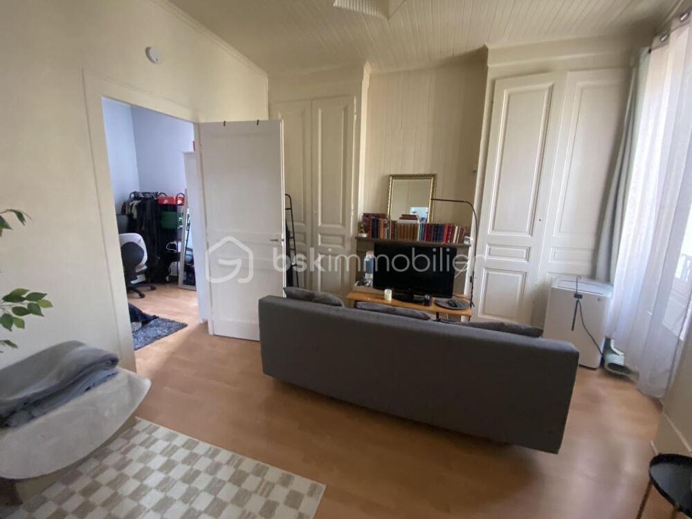 Vente Appartement INVESTISSEUR: T2 LOUE AU COEUR DU BOURG DANS PETITE COPROPRIETE Caluire et cuire