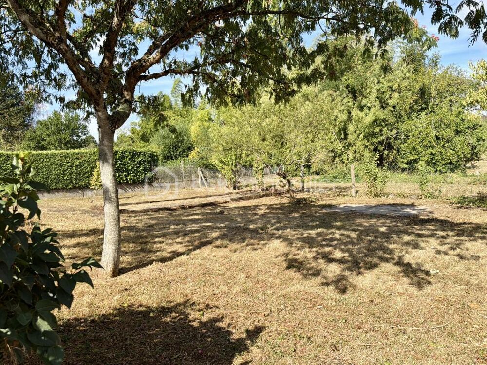 Vente Maison Maison 4 chambres - grand garage - terrain clos de 958 m2 Azay sur cher