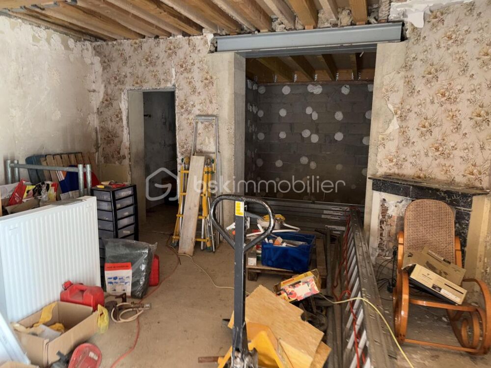 Maison à rénover située dans un environnement calme avec son jardin intimiste !