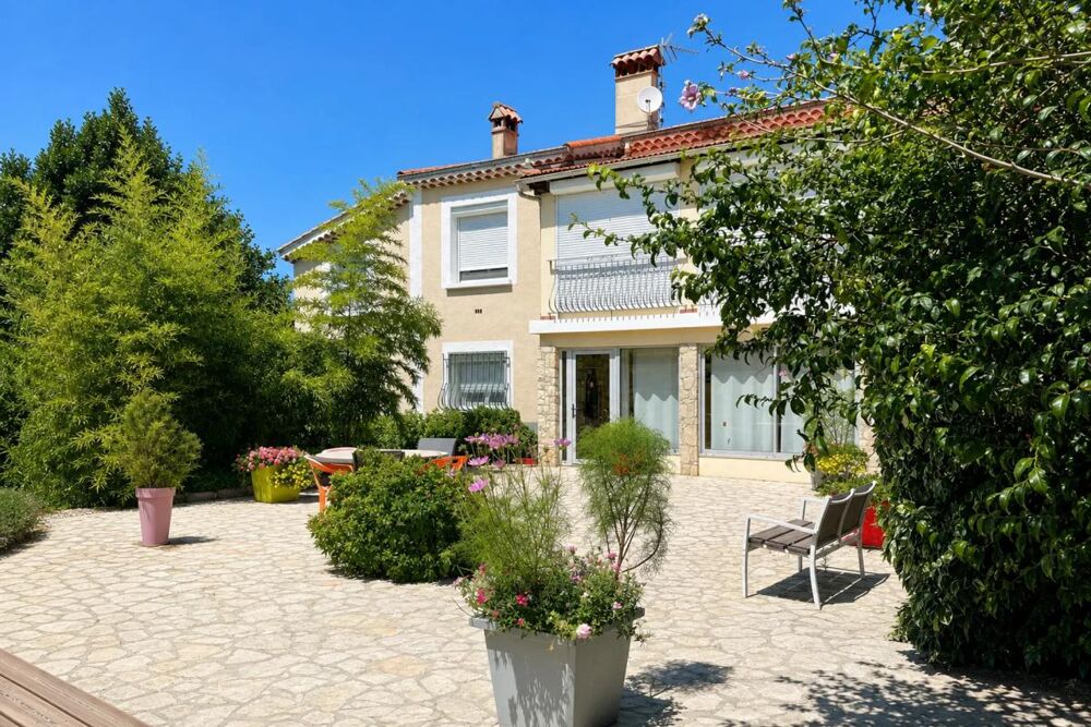 Maison 8 pièces avec piscine à Savasse