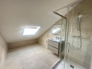 Appartement à louer 3 pièces 62 m²