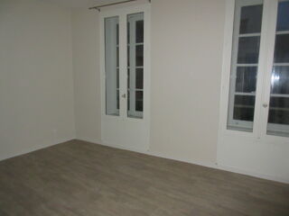  Appartement à louer 3 pièces 55 m²