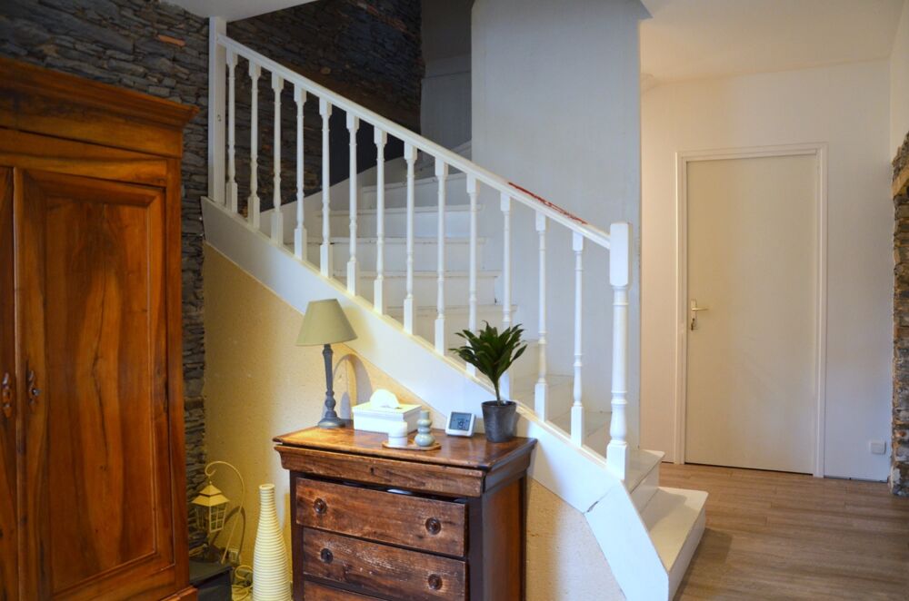 Maison 9 pièces et studio  Candé (49)