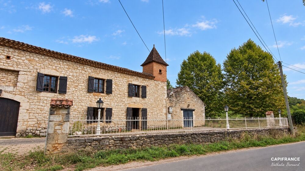 FUMEL  ENSEMBLE IMMOBILIER EN PIERRE À RÉNOVER SUR PRÈS DE 2 HA