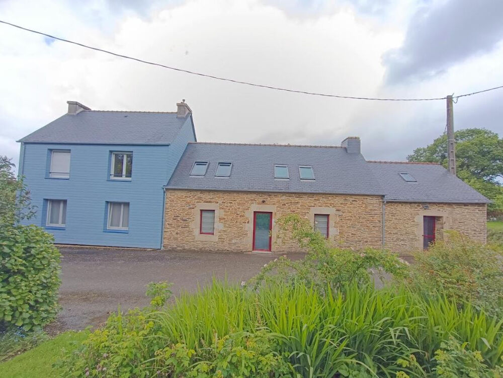 29520 Laz maison sans travaux ancien gîte 4* en hameau beaux volumes