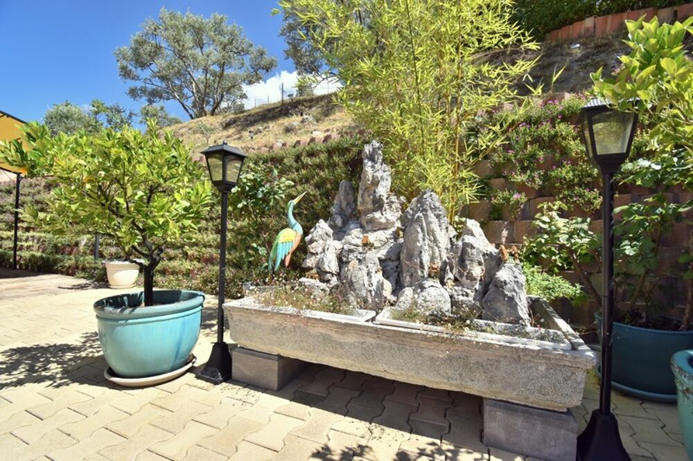 Vente Maison Alpes-de-Haute-Provence, Propriété d'exception à Digne-les-Bains, 207 m², piscine, terrasses, 1 200 m² de terrain paysager, vue Digne les bains