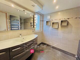  Maison � vendre 9 pi�ces 250 m�