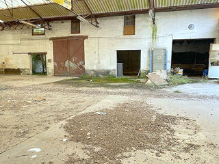  Remise / Grange à vendre 3 pièces 509 m²