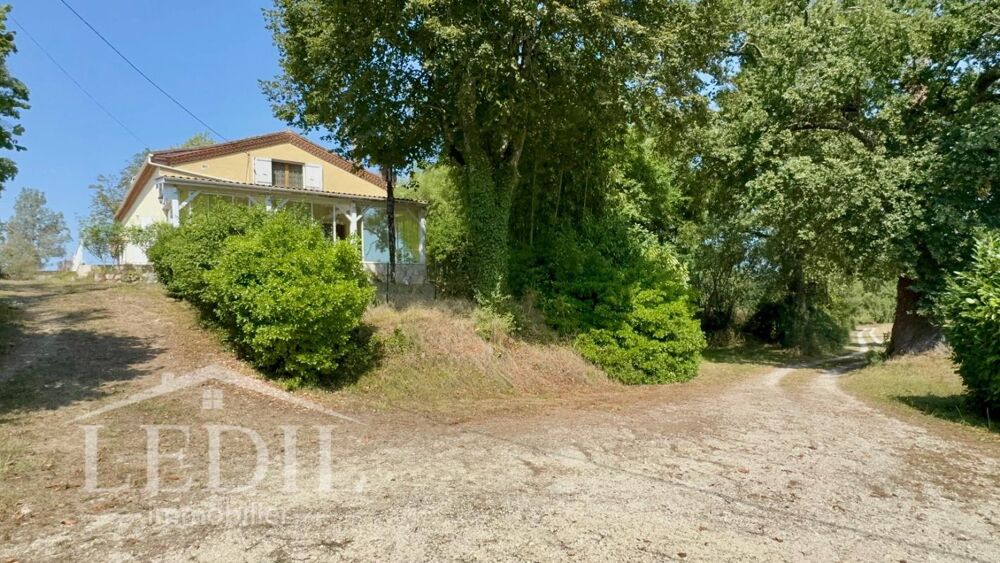 Propriété de caractère sur 2,5 ha avec vue, deux habitations et dépendances