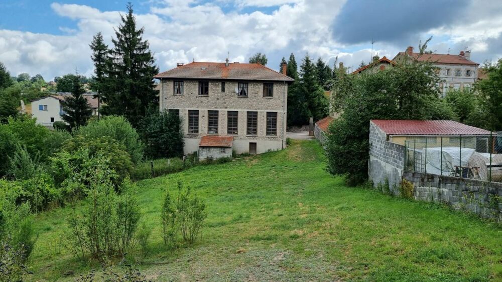 SOUS COMPROMIS Saint Pal de Mons 43620 Idéal artisan ou investisseur possibilité découpe 4 logements plus 1000m² de terrain cons