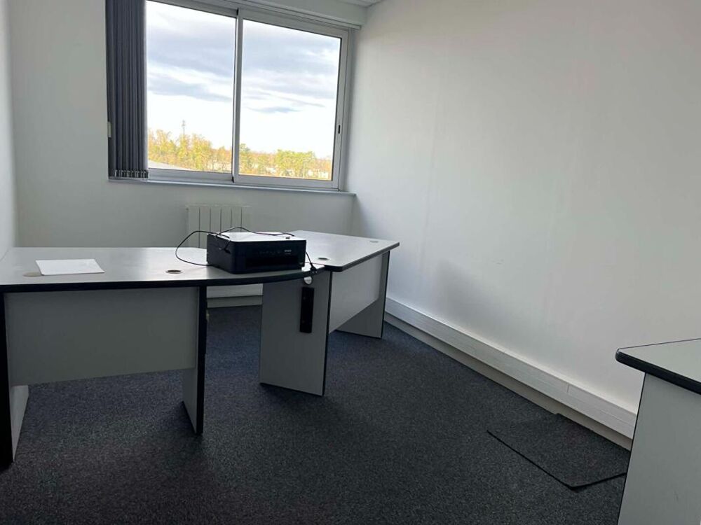   Secteur CREIL, Parc Alata -  BUREAUX 75 m² et 85 m² Verneuil en halatte