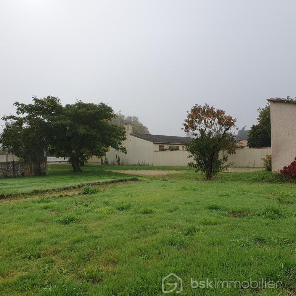 Vente Terrain Terrain viabilisé avec garage, proche toutes commodités Sauze vaussais