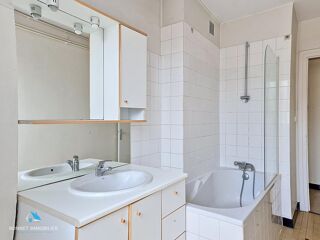  Appartement à louer 5 pièces 105 m²