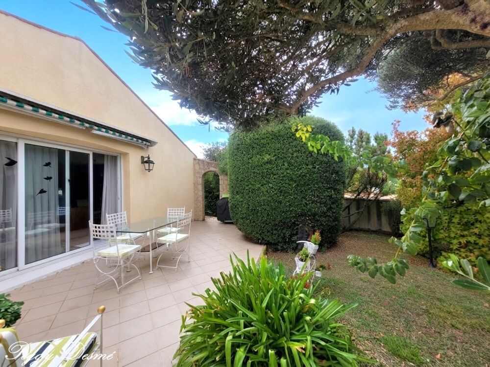 Maison à vendre 7 pièces PERIGNY (17) - Elégante maison de plain-pied de 144 m2 aux portes de La Rochelle - Double séjour- 4 cha