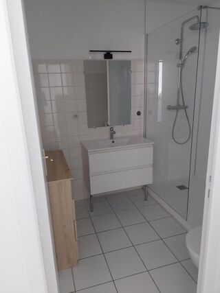  Appartement à louer 2 pièces 38 m²