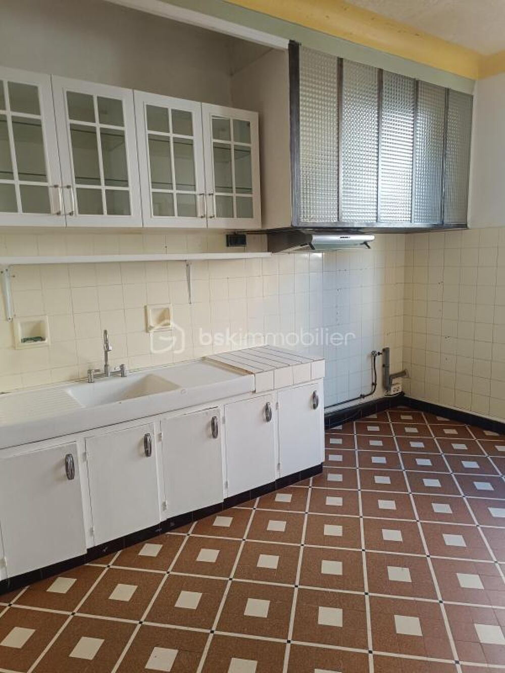Vente Immeuble Maison de caractère de 245 m² avec toit-terrasse, garage et local commercial – Saint-Christoly-de-Blaye Saint christoly de blaye